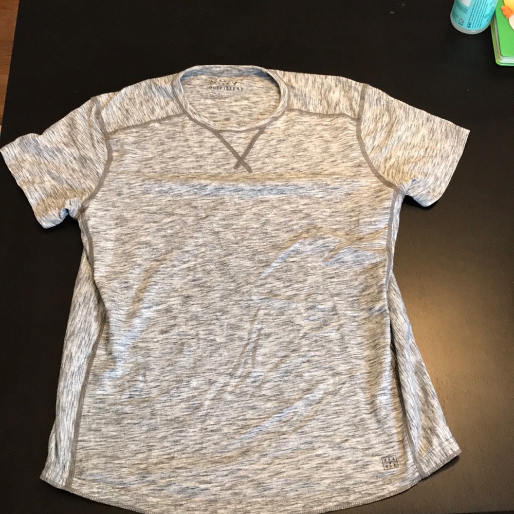 Bundle ‼️ 2/15 AE men’s grey shirt